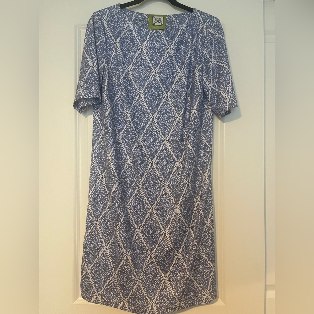 Elizabeth McKay Blue and White Diamond Pattern Midi Dress